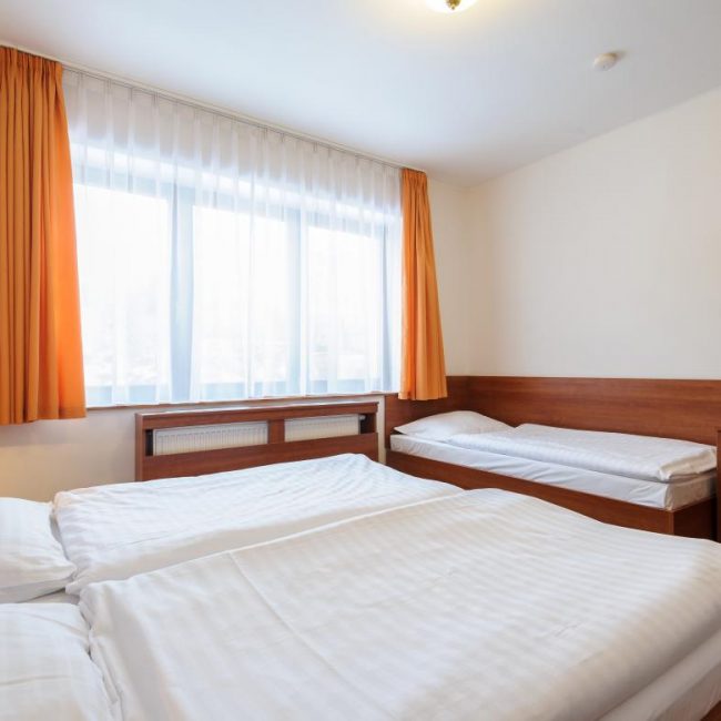 Třílůžkový pokoj